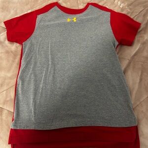 Under Armour boys red and gray heat gear short sleeve top youth medium